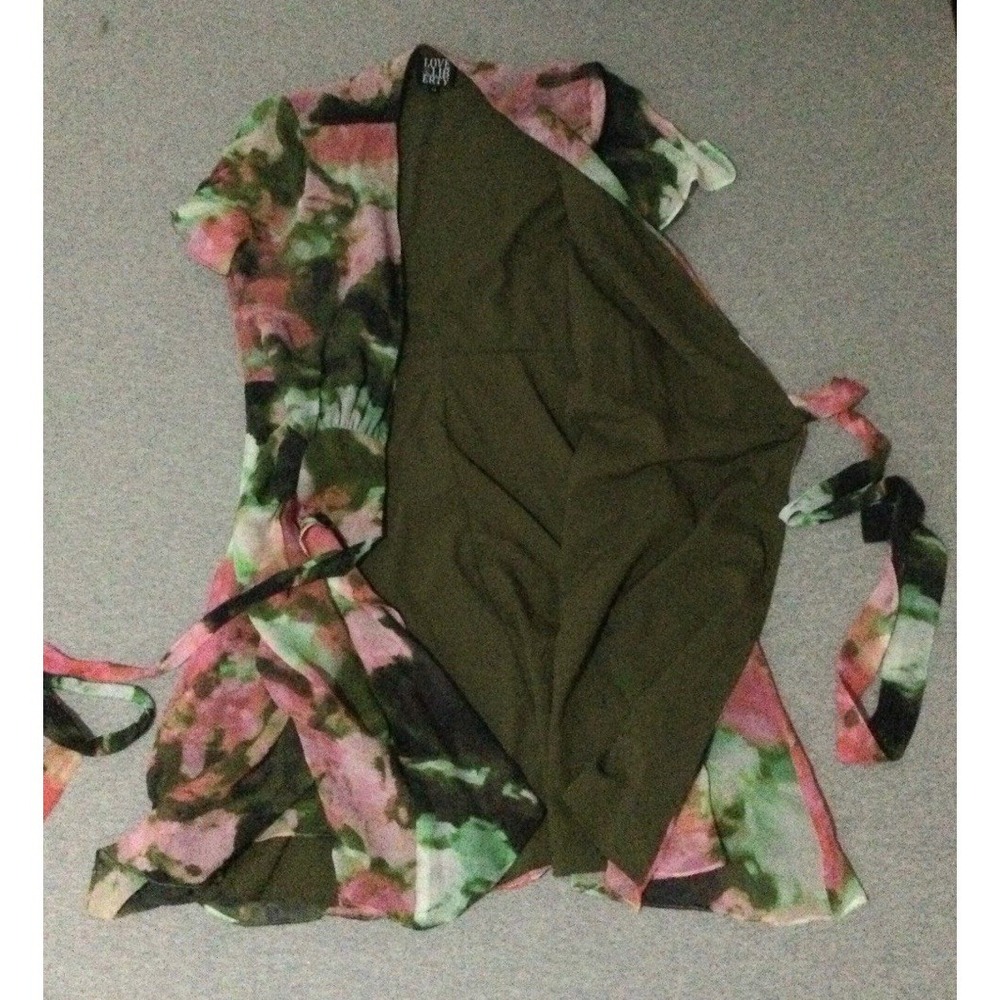 Love & Liberty wrap Dress tie abstract sz M silk - Picture 8 of 14